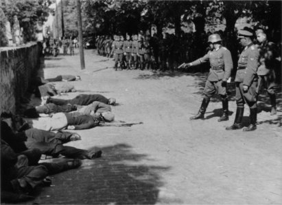 Geiselerschießung in Pancevo, Serbien 1941 © Gerhard Granfeld, München